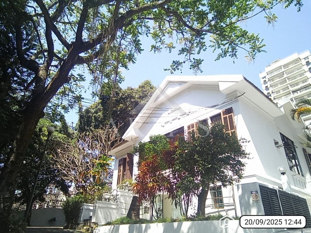 Casa de 1313m² disponível para locação em Humaitá, Rio de Janeiro!