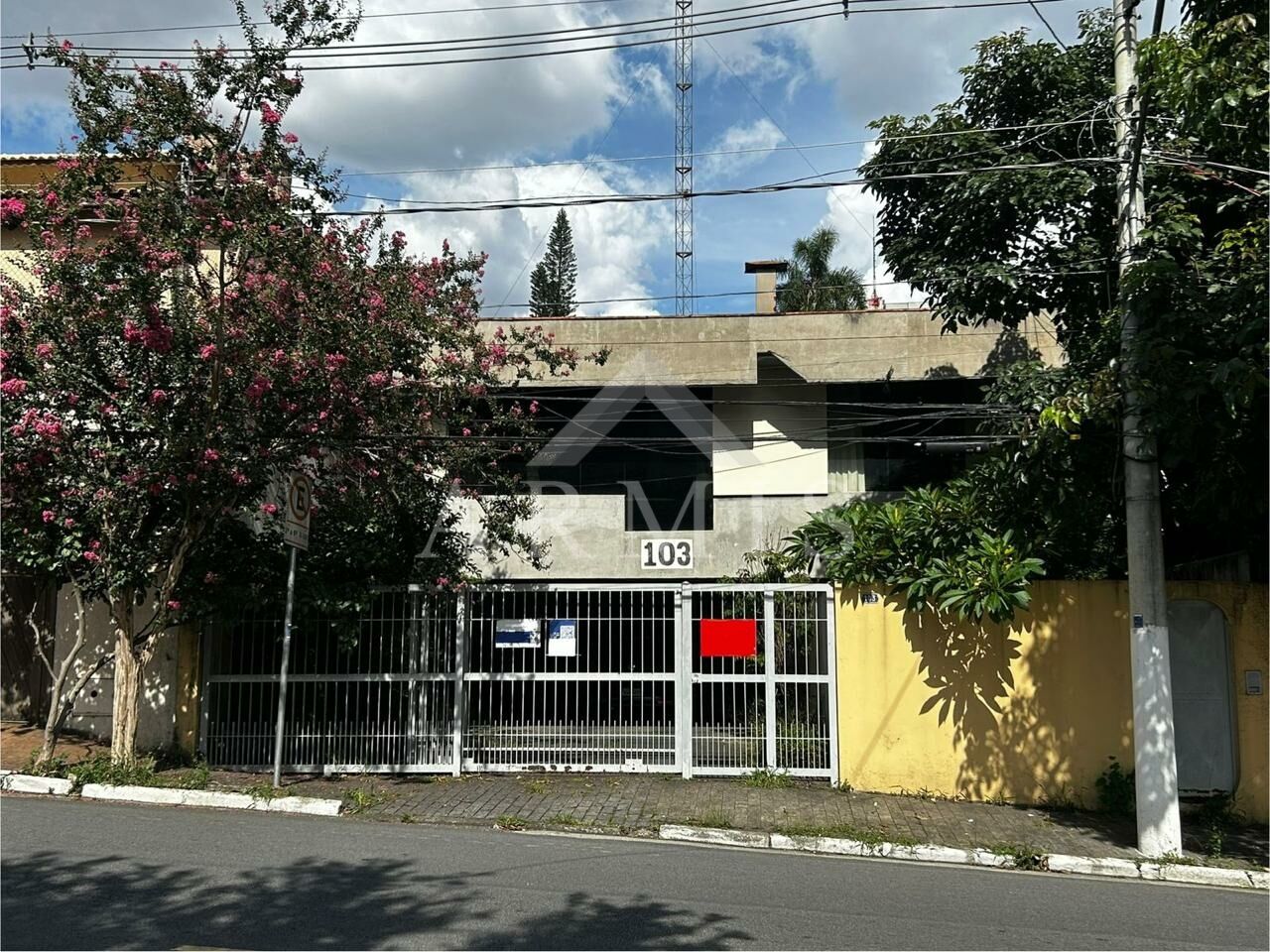 Casa de 213m² à venda em Pinheiros, São Paulo - SP. 