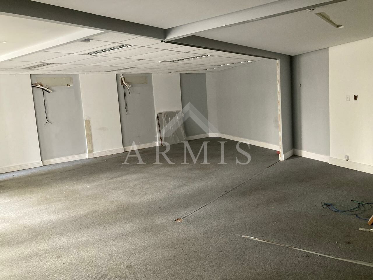 Conjunto comercial de 150m² disponível para locação no Centro de São Paulo