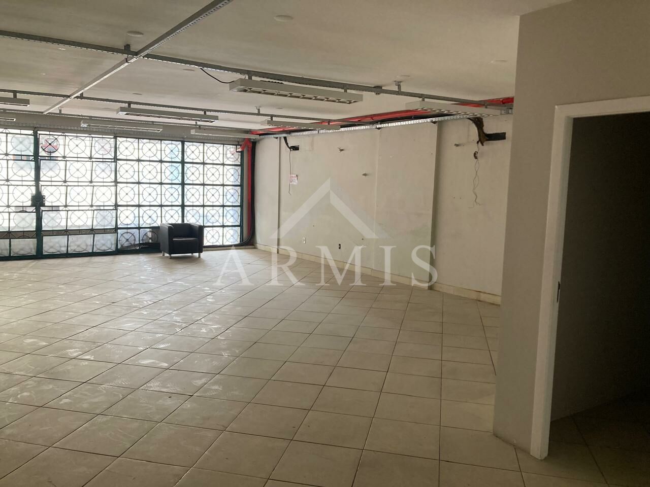 Conjunto comercial de 150m² disponível para locação no Centro de São Paulo