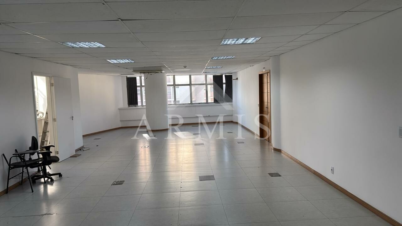Conjunto comercial de 925m² disponível para locação na República, Centro de São Paulo.