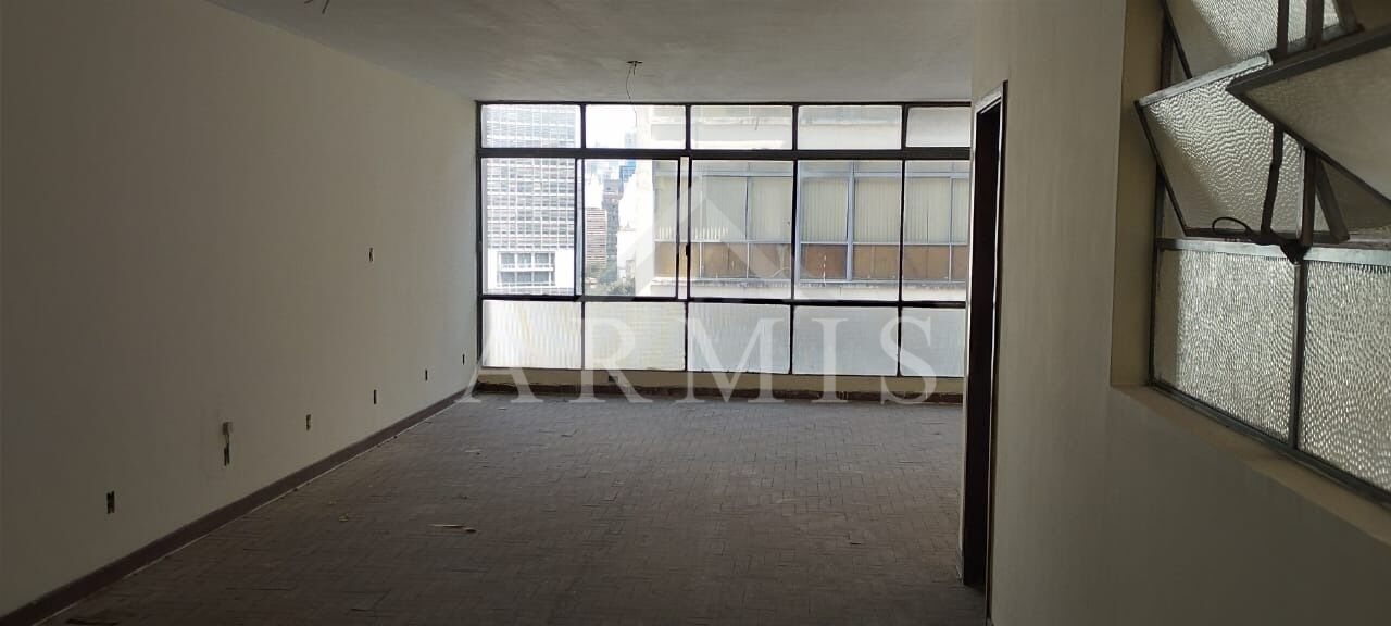 Conjunto comercial de 65m² à venda no Centro de São Paulo!