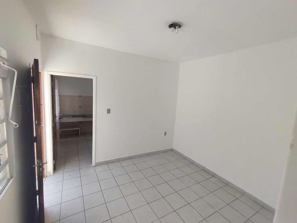 Casa para Locação - Vila Guarani Z Sul