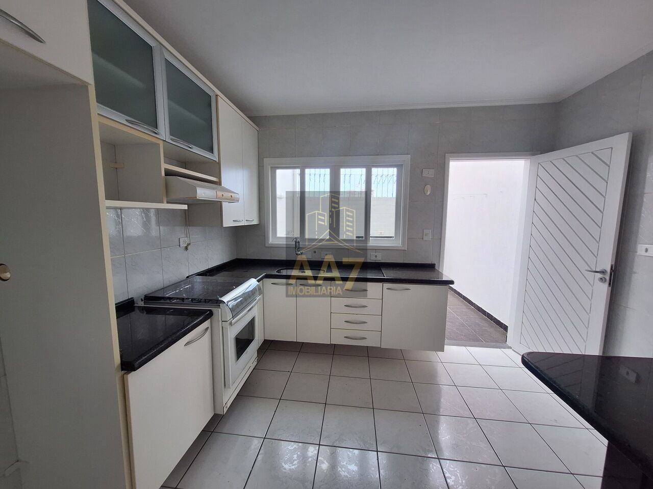 Condomínio para Venda - Vila Gomes