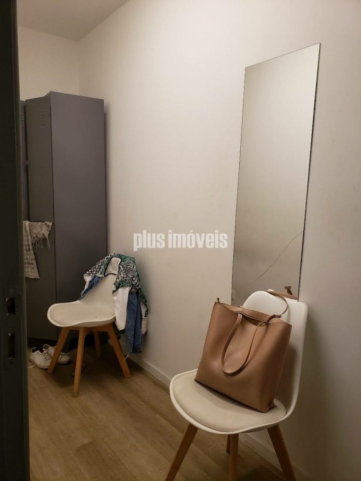 Casa Comercial à venda com 3 quartos, 200m² - Foto 14