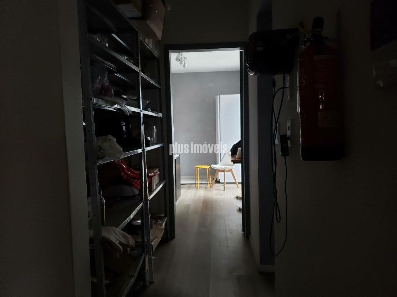 Casa Comercial à venda com 3 quartos, 200m² - Foto 17