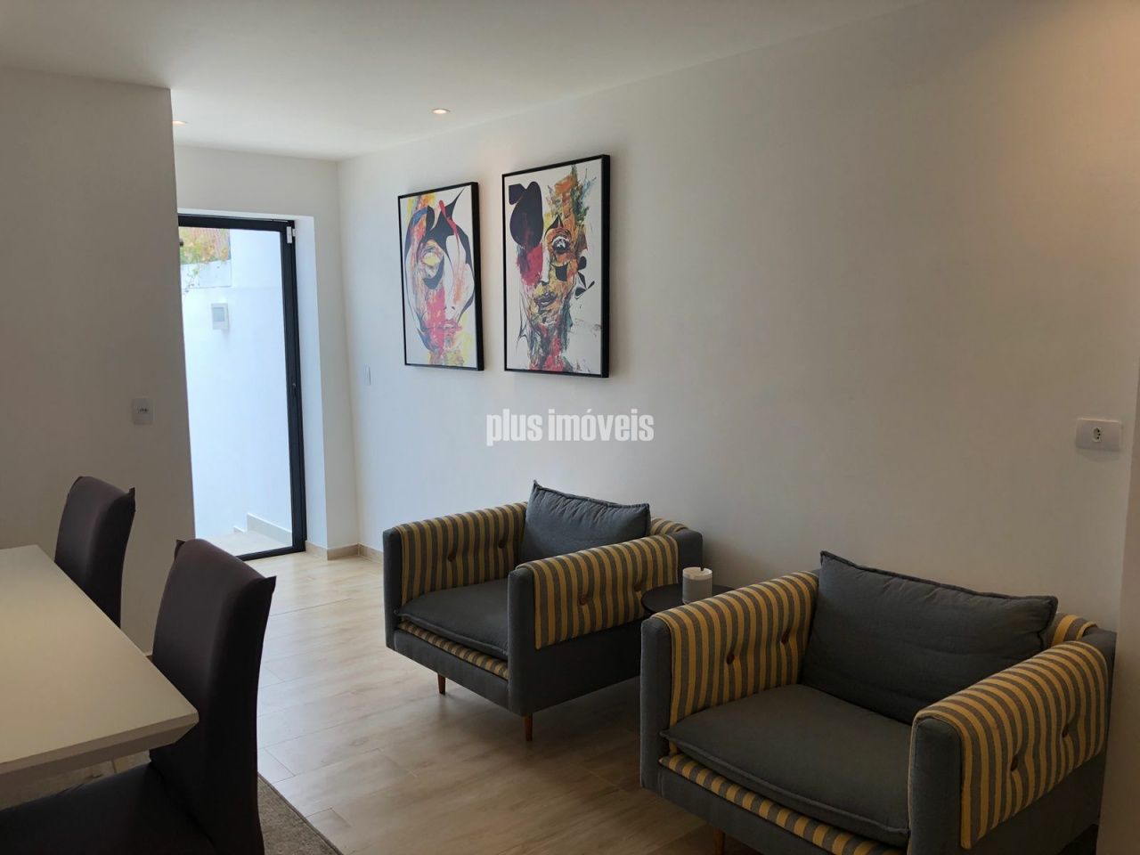 Casa à venda com 3 quartos, 135m² - Foto 3