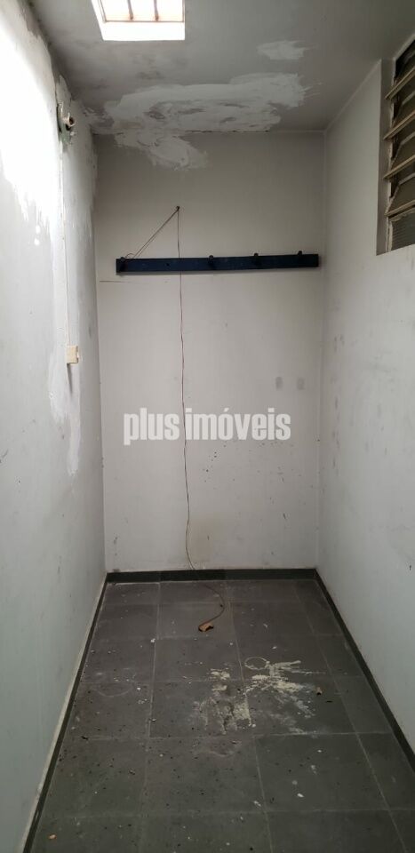 Casa Comercial à venda com 2 quartos, 300m² - Foto 15