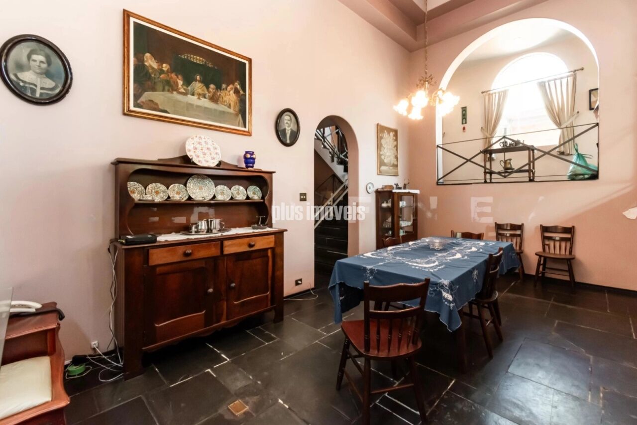 Casa à venda com 6 quartos, 540m² - Foto 1