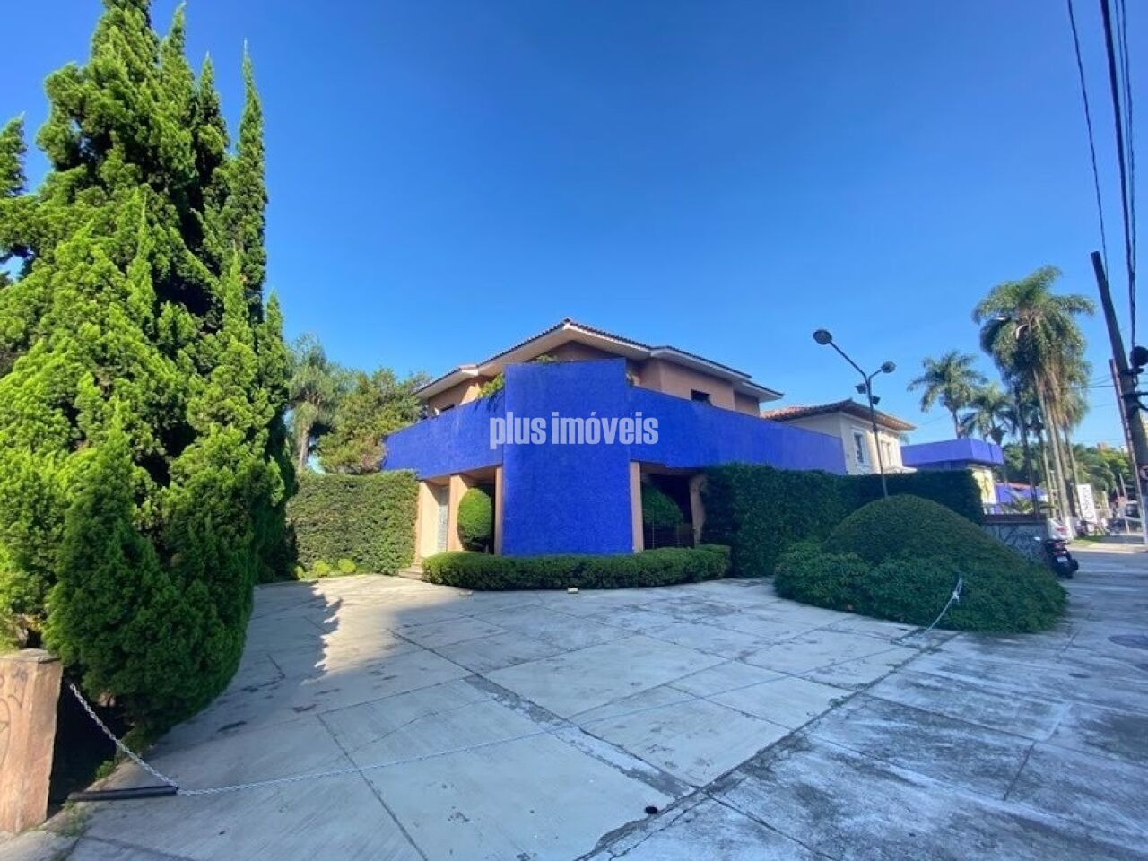 Casa Comercial à venda com 4 quartos, 400m² - Foto 1