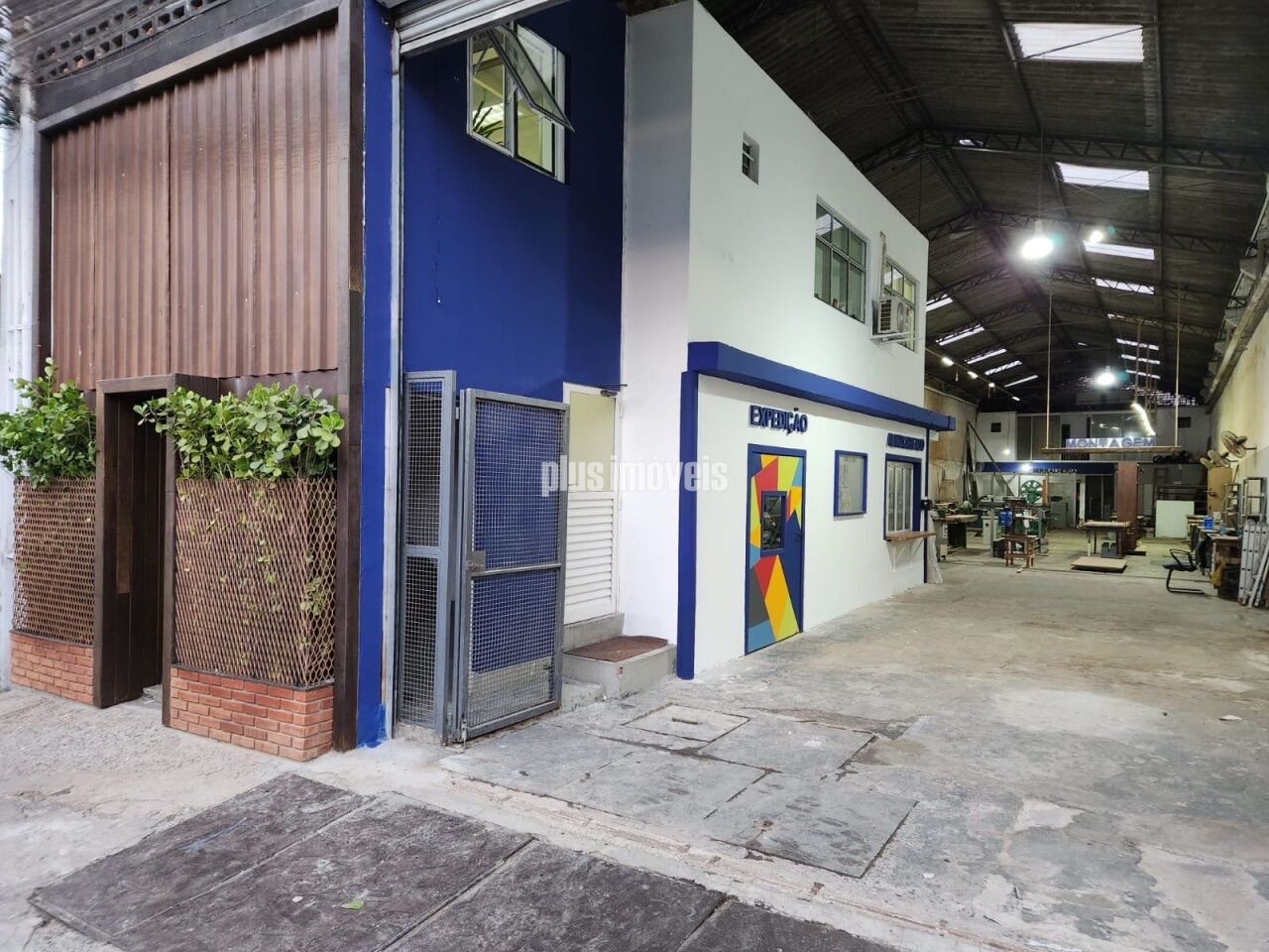 Depósito-Galpão-Armazém à venda, 640m² - Foto 1