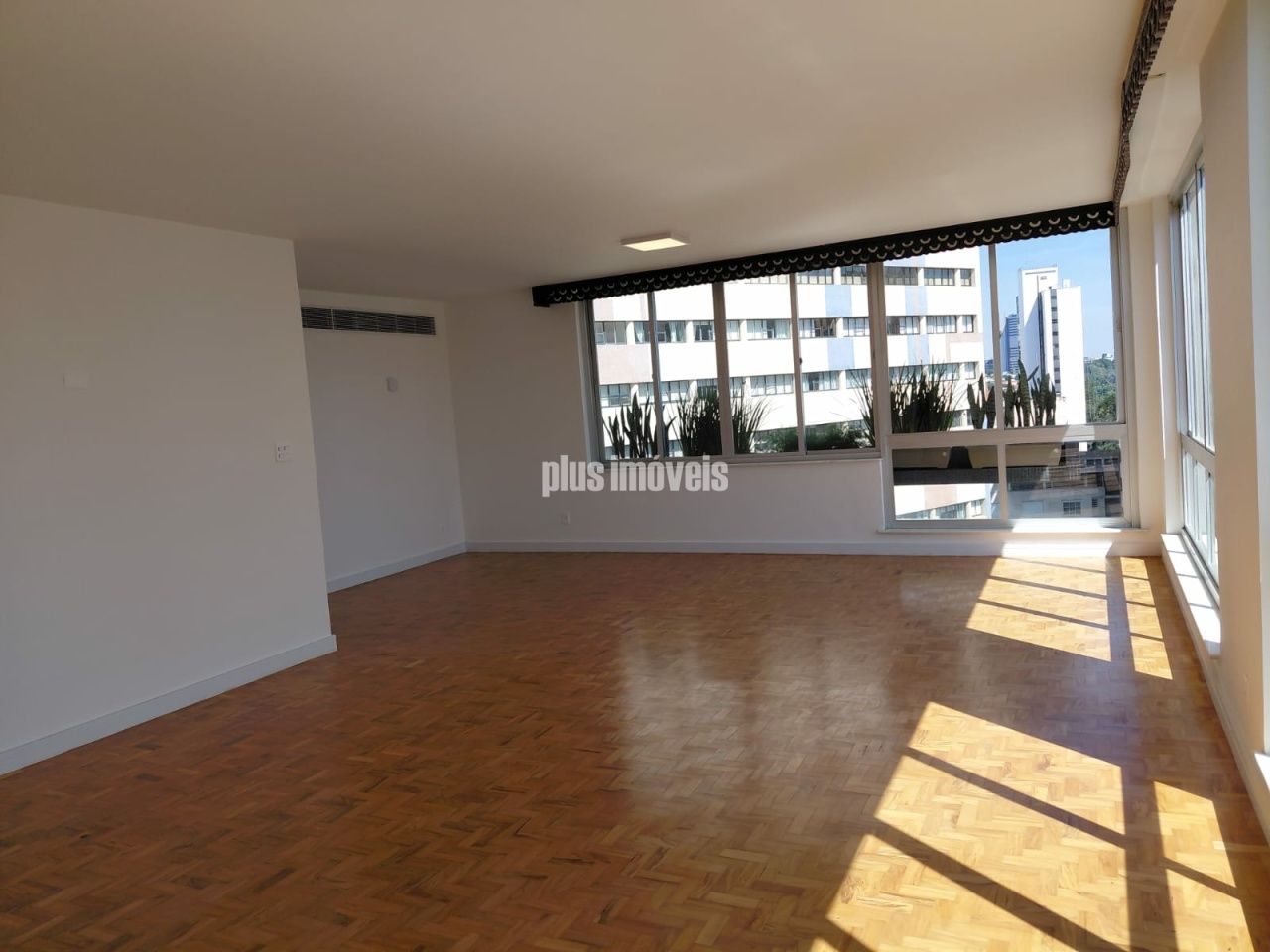 Apartamento, 3 quartos, 240 m² - Foto 2