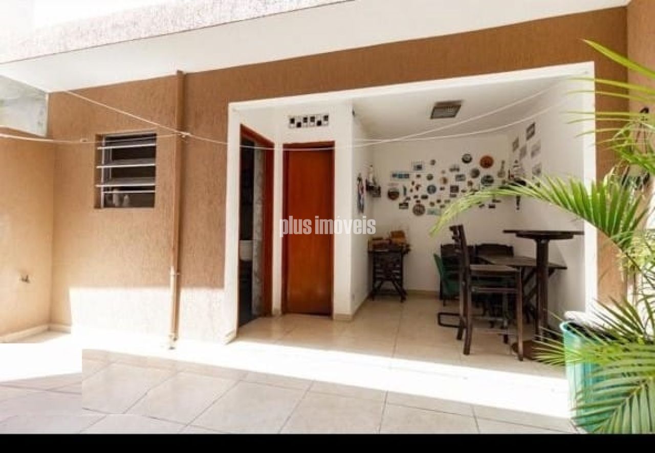 Casa, 3 quartos, 210 m² - Foto 1