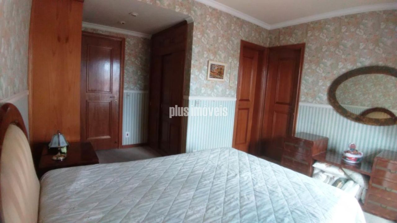 Apartamento à venda com 3 quartos, 220m² - Foto 9