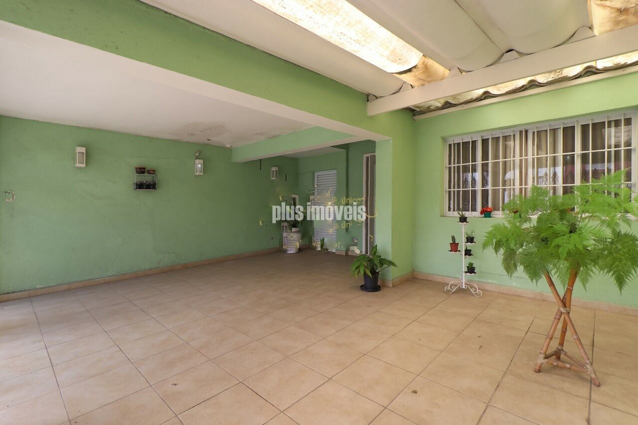 Casa à venda com 3 quartos, 200m² - Foto 1