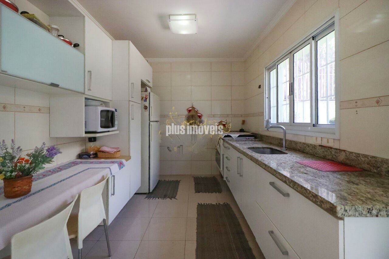 Casa à venda com 3 quartos, 200m² - Foto 12