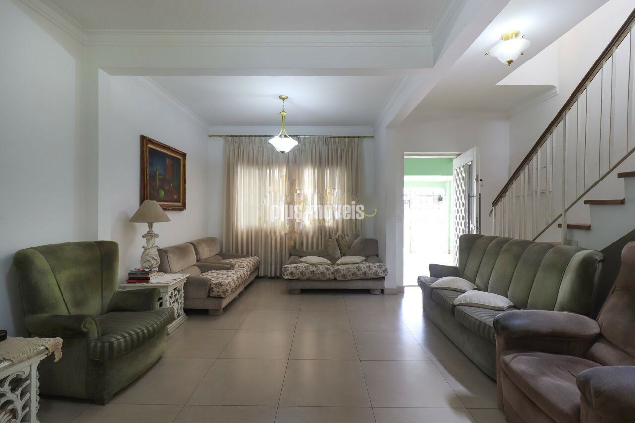 Casa à venda com 3 quartos, 200m² - Foto 4