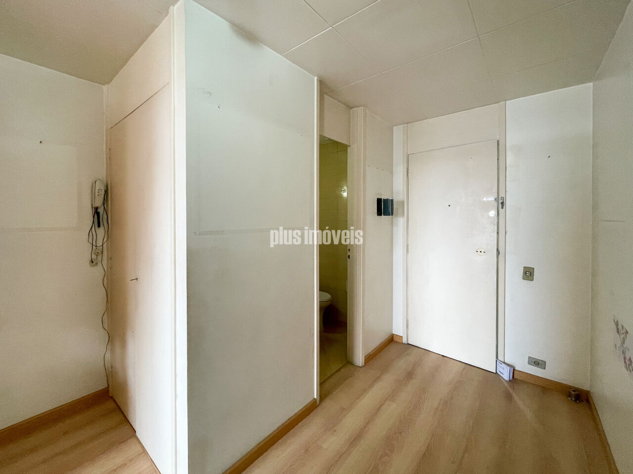 Conjunto Comercial-Sala à venda com 1 quarto, 27m² - Foto 8