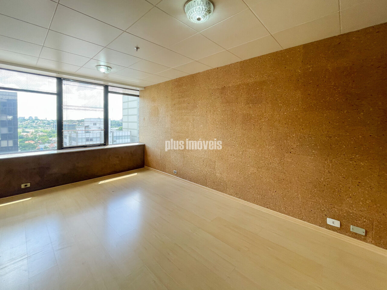 Conjunto Comercial-Sala à venda com 1 quarto, 27m² - Foto 1