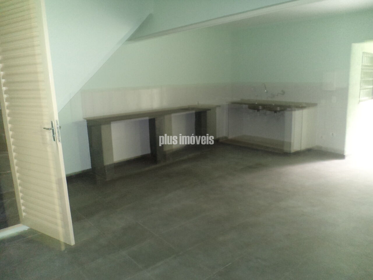 Casa Comercial à venda com 3 quartos, 263m² - Foto 12