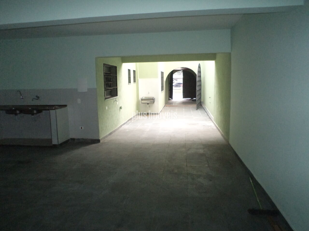 Casa Comercial à venda com 3 quartos, 263m² - Foto 11