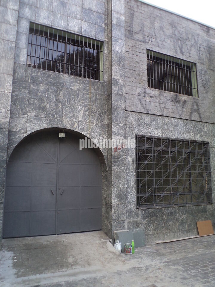 Casa Comercial à venda com 3 quartos, 263m² - Foto 3