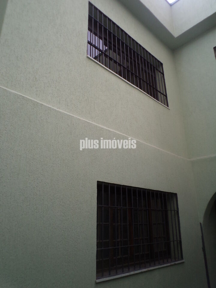 Casa Comercial à venda com 3 quartos, 263m² - Foto 9
