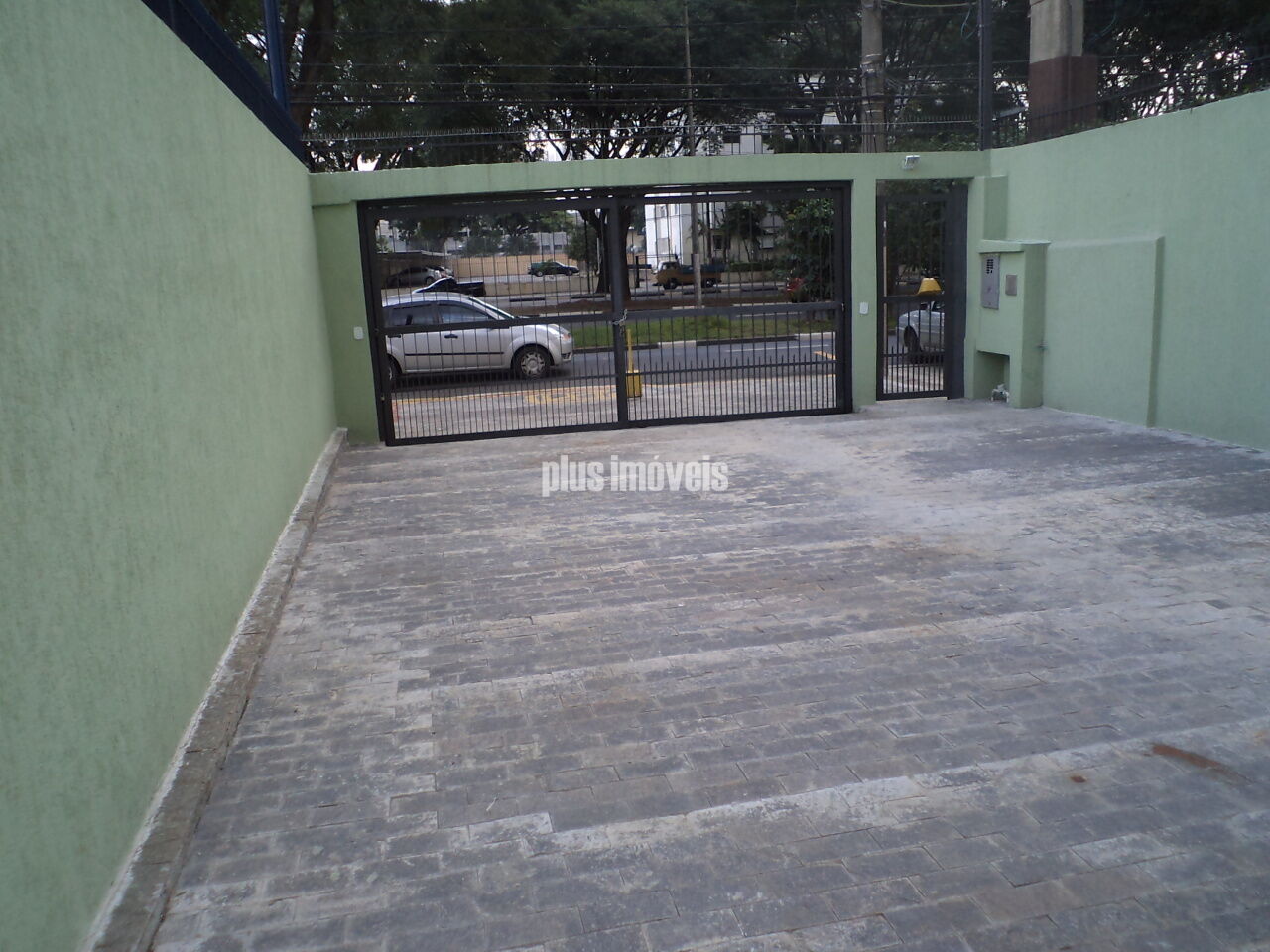 Casa Comercial à venda com 3 quartos, 263m² - Foto 2