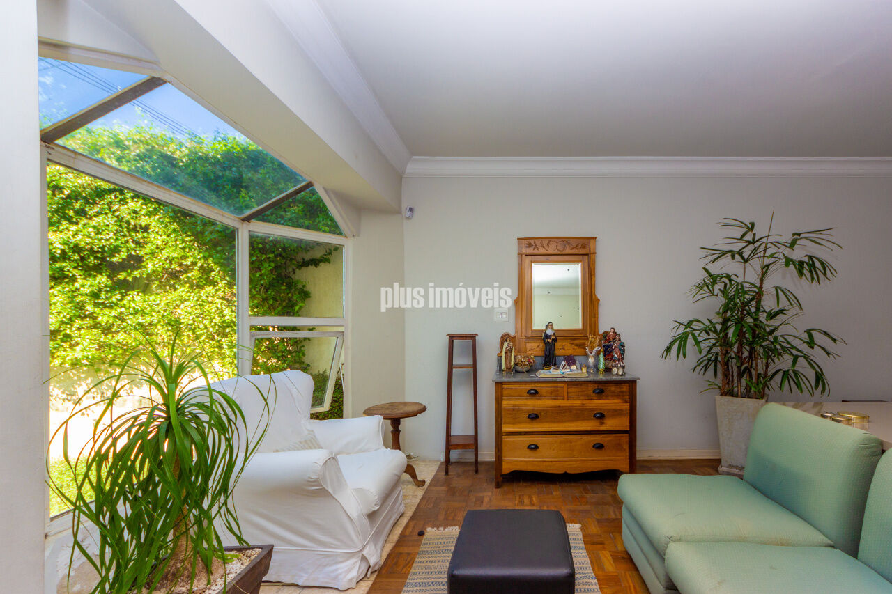 Casa à venda com 3 quartos, 168m² - Foto 1