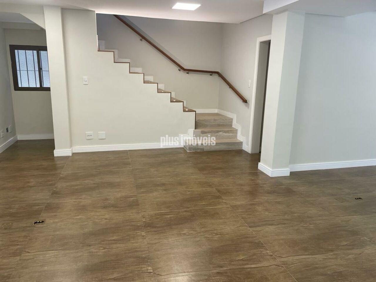 Casa Comercial à venda e aluguel com 1 quarto, 300m² - Foto 14