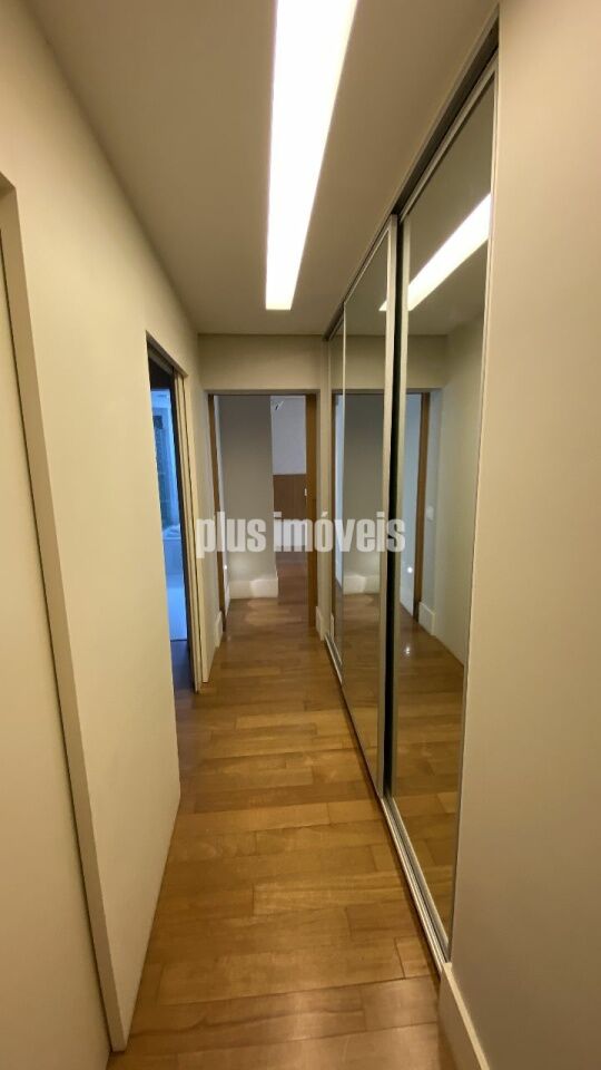 Apartamento à venda com 3 quartos, 258m² - Foto 32