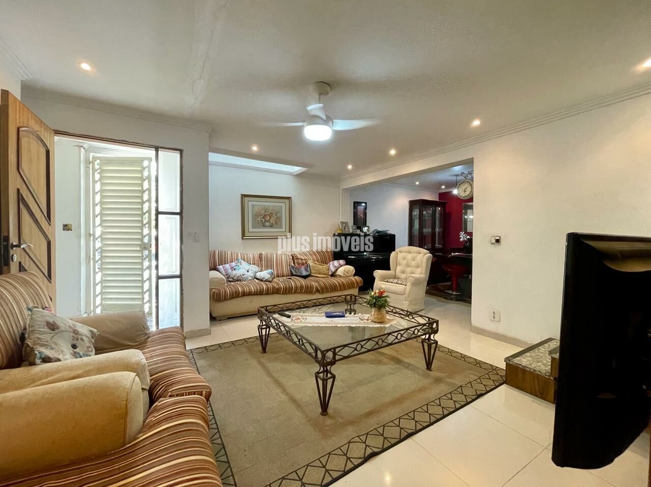 Casa, 3 quartos, 240 m² - Foto 2