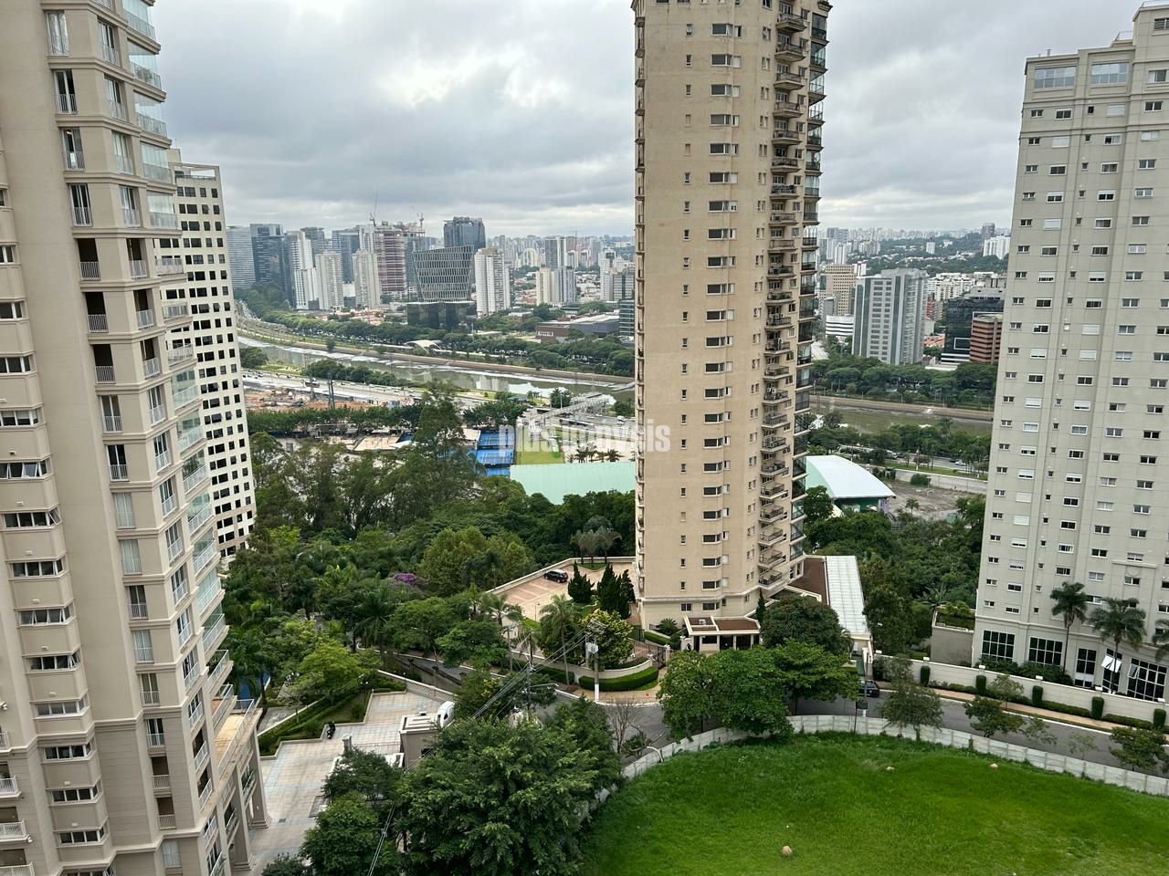 Apartamento à venda com 2 quartos, 213m² - Foto 8