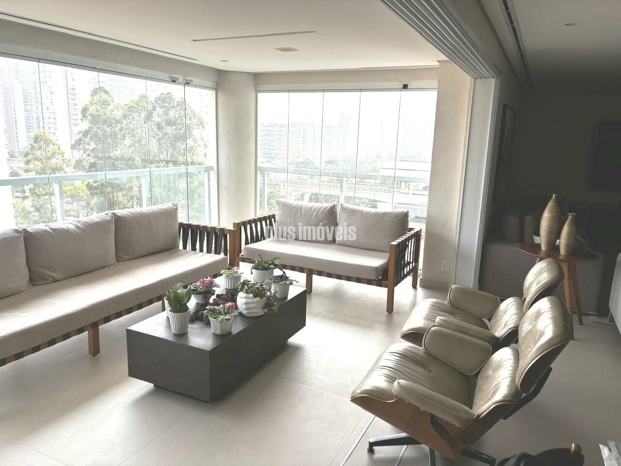 Apartamento, 4 quartos, 258 m² - Foto 1