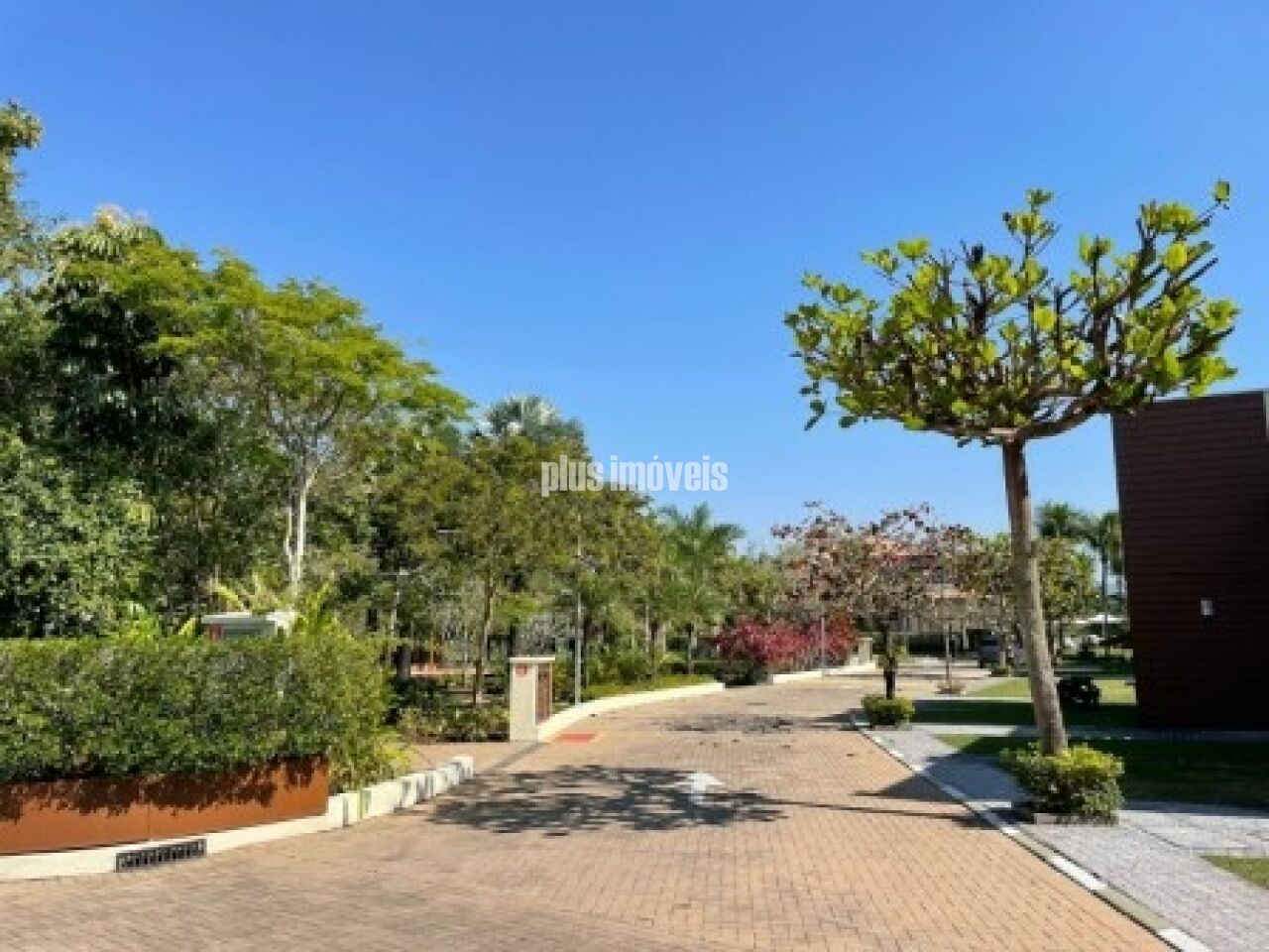 Casa de Condomínio à venda com 5 quartos, 458m² - Foto 1