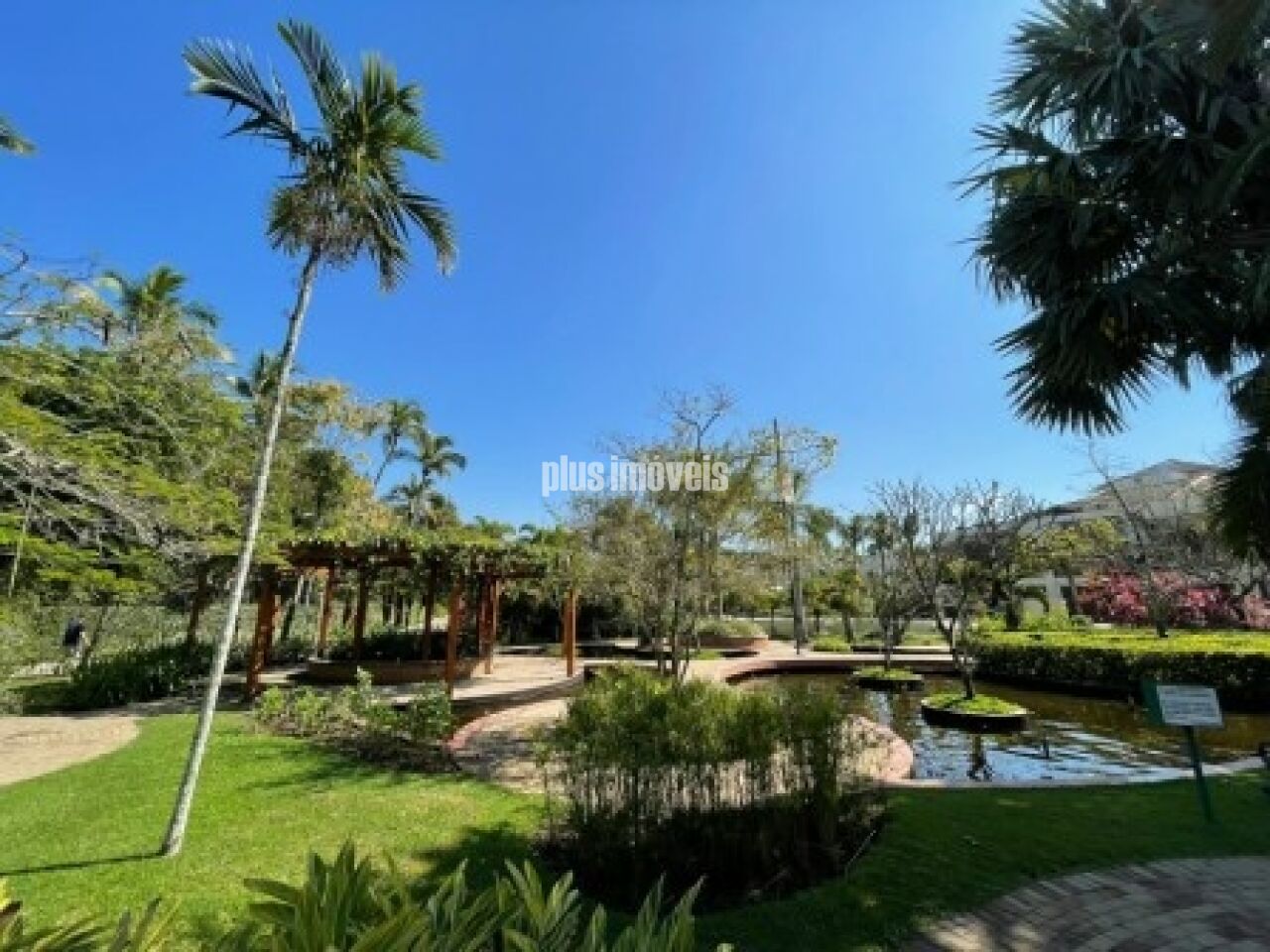 Casa de Condomínio à venda com 5 quartos, 458m² - Foto 3