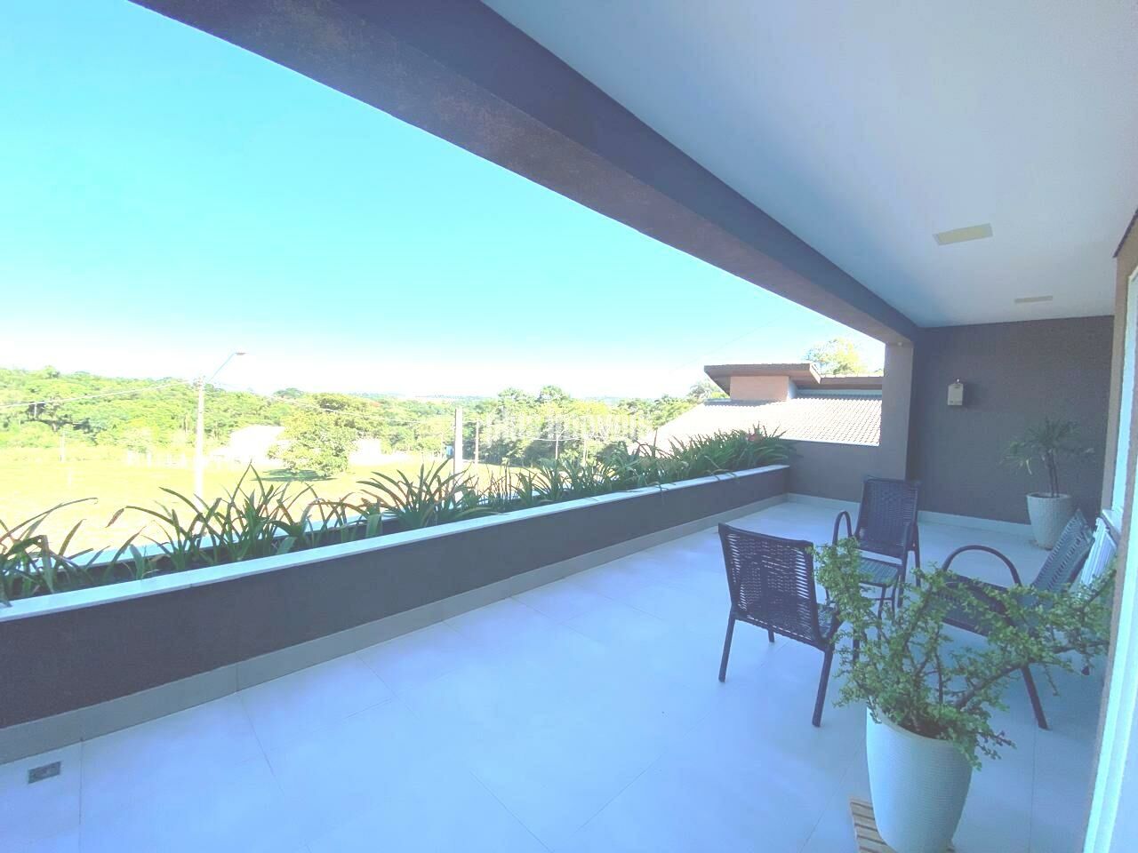 Casa de Condomínio à venda com 3 quartos, 381m² - Foto 1