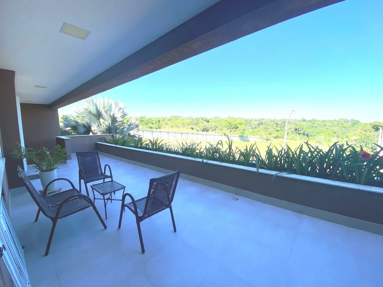 Casa de Condomínio à venda com 3 quartos, 381m² - Foto 2