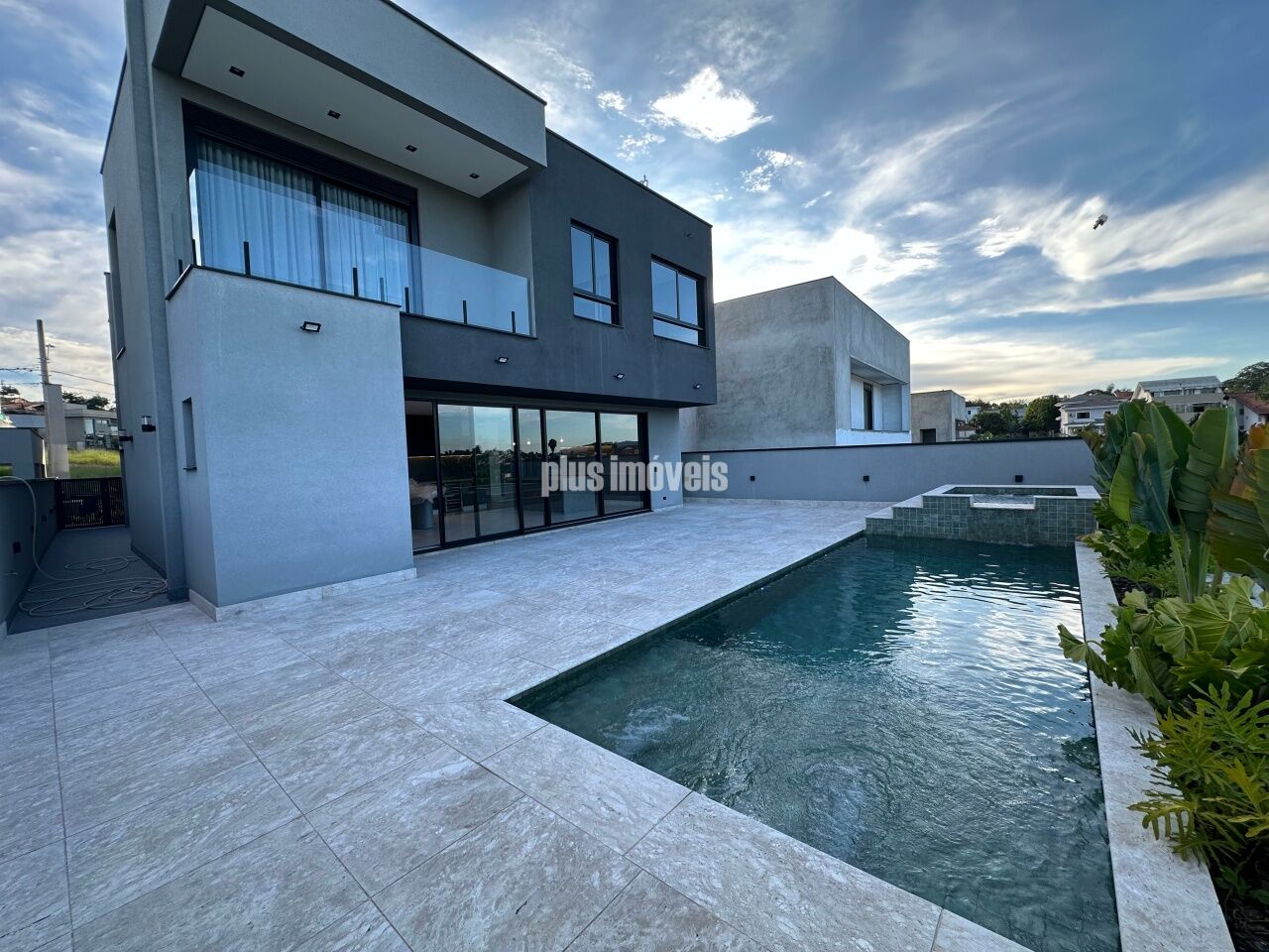 Casa de Condomínio, 4 quartos - Foto 1