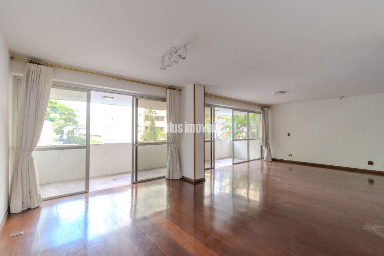 Apartamento, 3 quartos, 241 m² - Foto 1