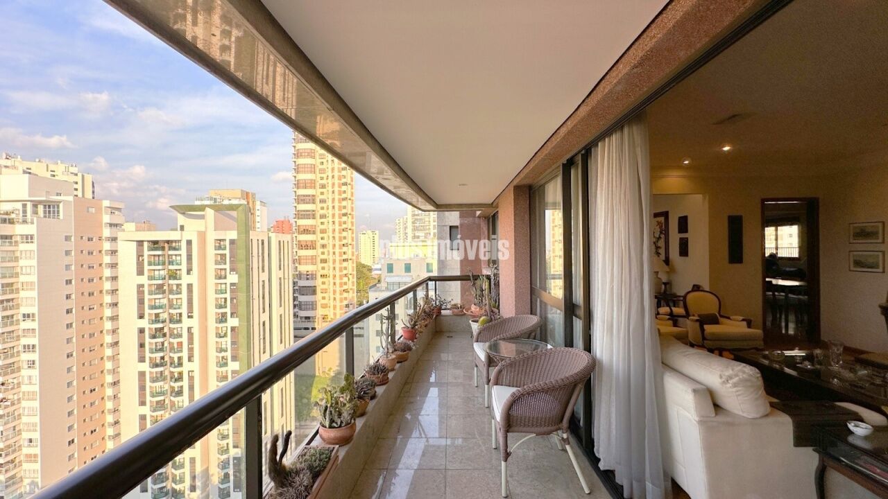 Apartamento, 3 quartos, 226 m² - Foto 2