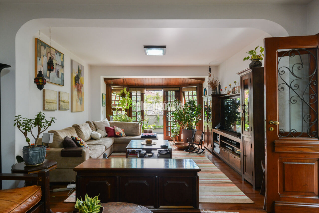 Casa, 4 quartos, 190 m² - Foto 1