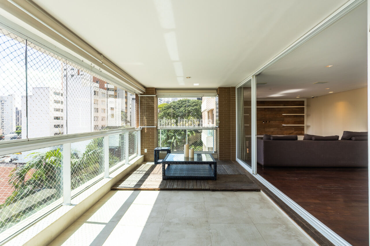 Apartamento, 3 quartos, 267 m² - Foto 1