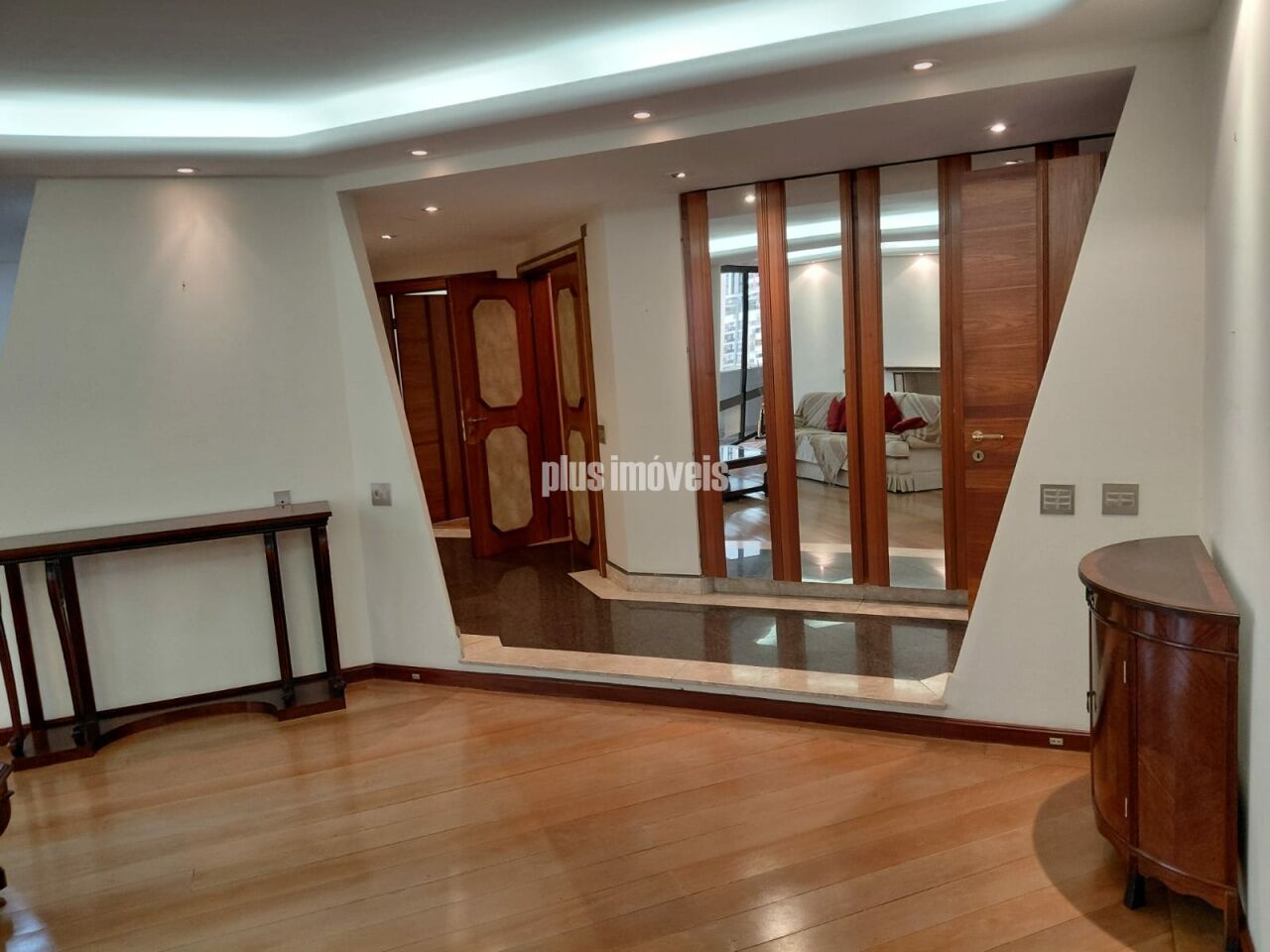 Apartamento, 3 quartos, 260 m² - Foto 2