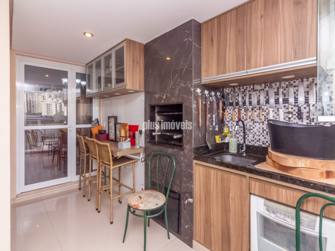 Apartamento, 4 quartos, 244 m² - Foto 2