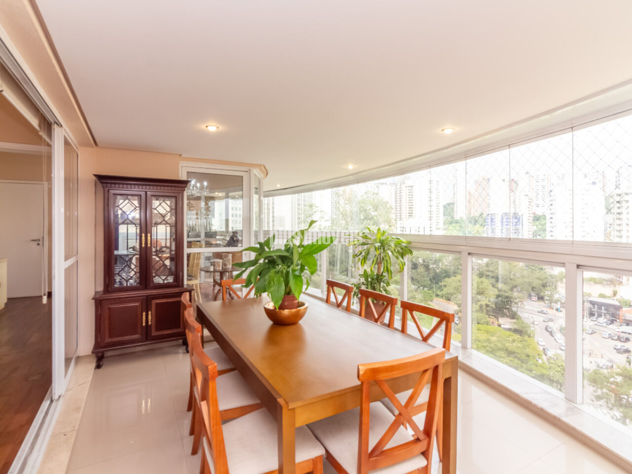 Apartamento, 4 quartos, 244 m² - Foto 1