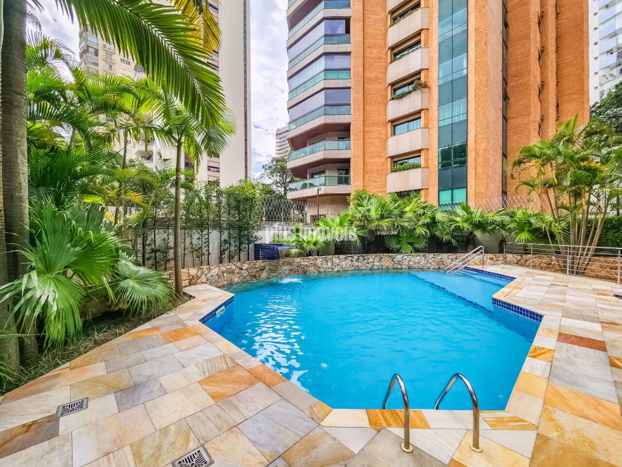 Apartamento, 3 quartos, 302 m² - Foto 47