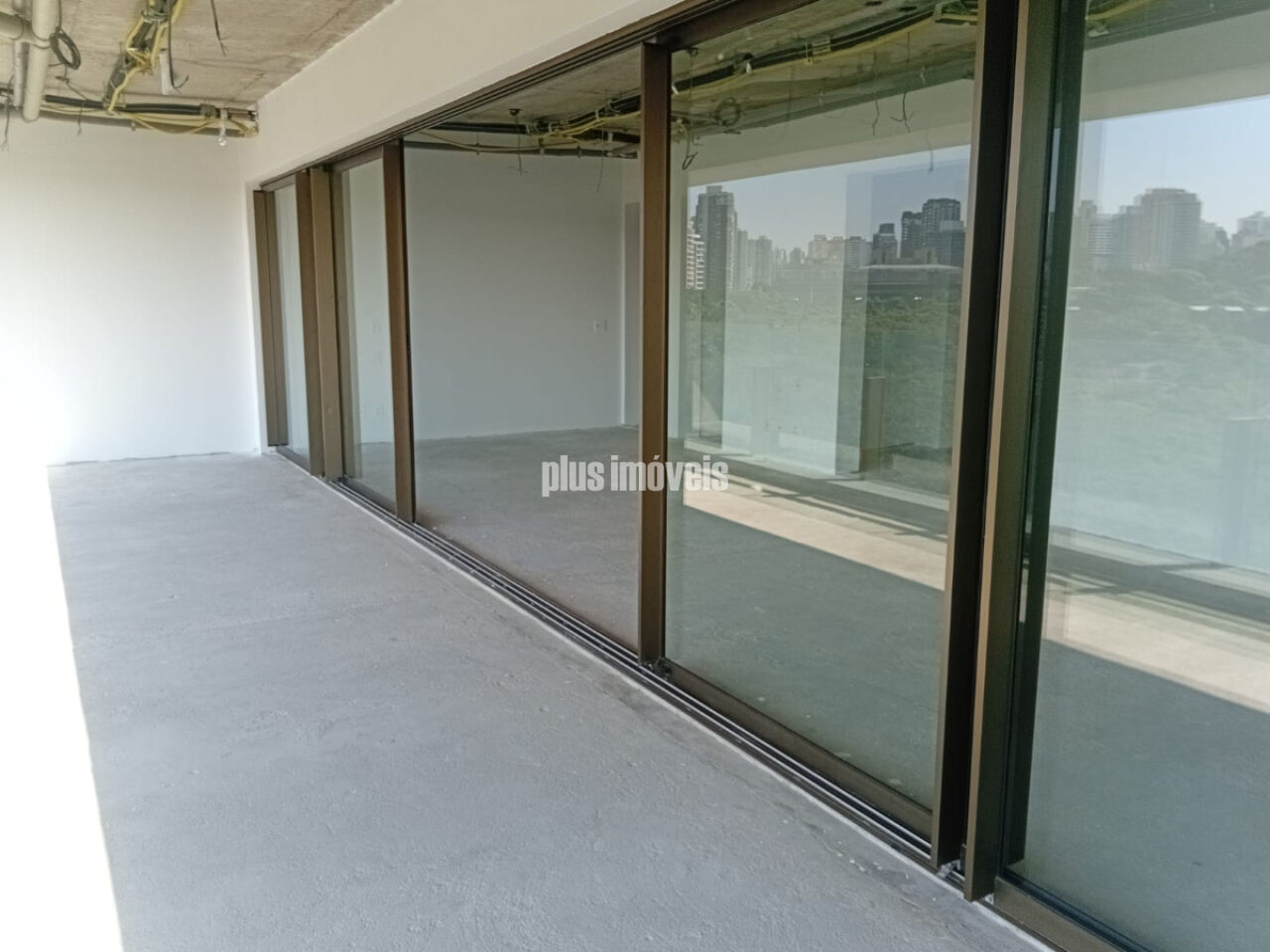 Apartamento, 3 quartos, 240 m² - Foto 2