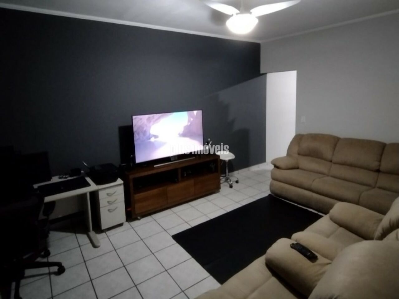Casa, 3 quartos, 210 m² - Foto 1