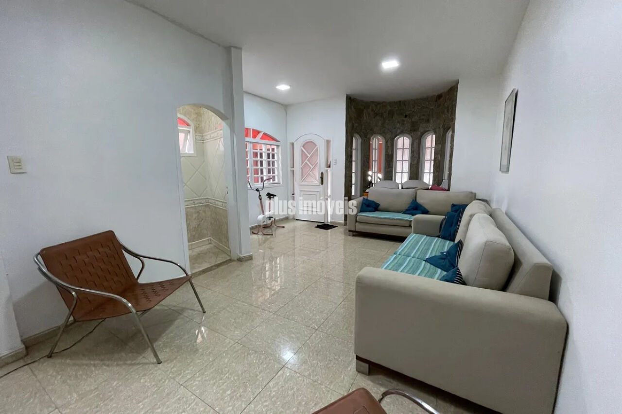 Casa, 3 quartos, 180 m² - Foto 1
